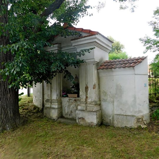 Výklenková kaplička v Loutkově v Hořepníku