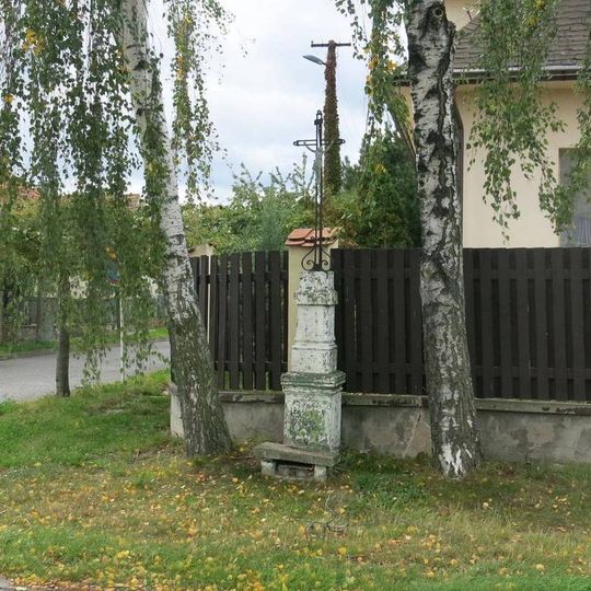 Kříž na rohu ulic Martinovská a Pavla Lista v Brandýse nad Labem