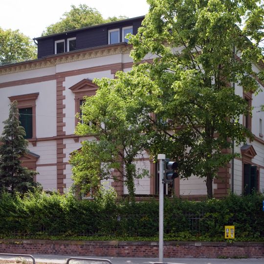 Emmerich-Josef-Straße 1