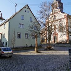 Wohnhaus und Ökonomiegebäude