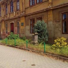 Kříž v Kryrech u Hlavní ulice