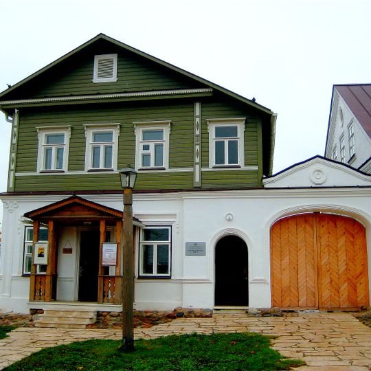 Дом двухэтажный