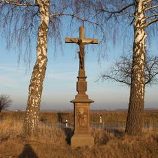 Kříž u Dubčan na rozcestí