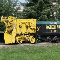 Pomník uranového dolu Hamr v Máchově ulici v Stráži pod Ralskem