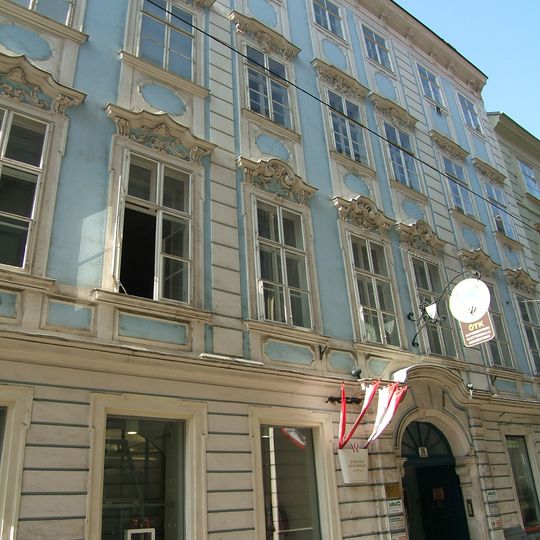 Miethaus, ÖTK-Klubhaus