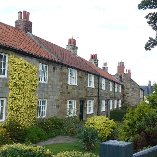Ivy Cottage, The Holmstead, Seawood View and Topcliffe