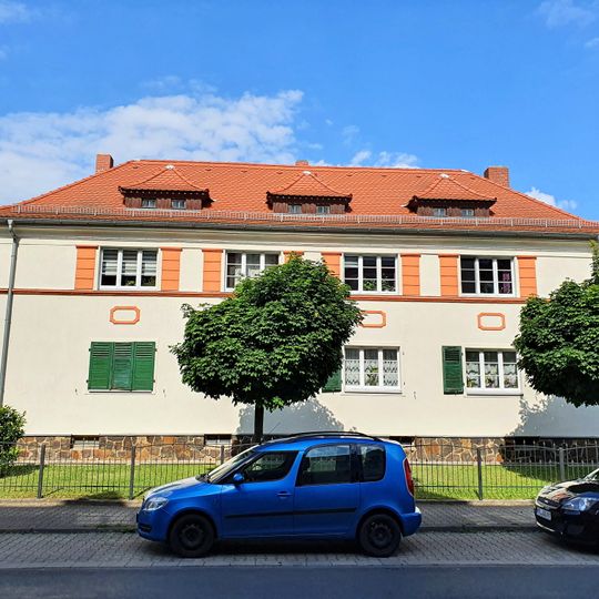 Bahnhofstraße 6; 8