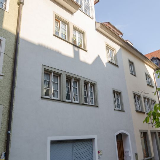 Wohn- und Geschäftshaus