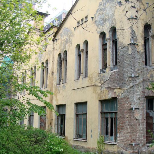 Здание амбулатории и ремесленного приюта