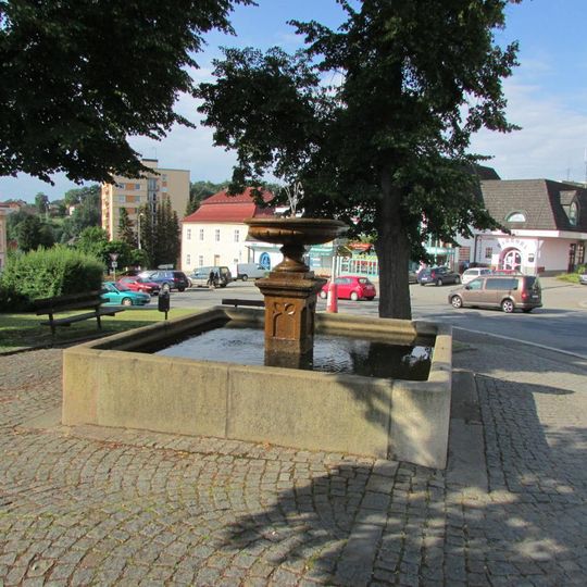 Kašna na náměstí Trčků z Lípy ve Světlé nad Sázavou