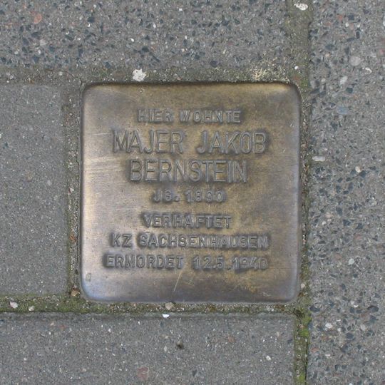 Stolperstein en memoria de Majer Jakob Bernstein