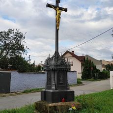 Kříž na Wainerově náměstí v Černovicích