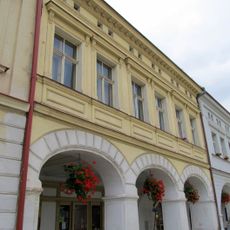 Husovo náměstí 1241