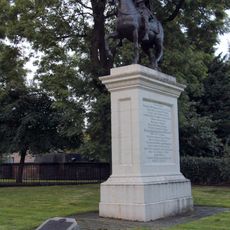 Equestrian statue of William III