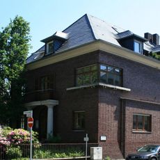 Hohenzollernstraße 44