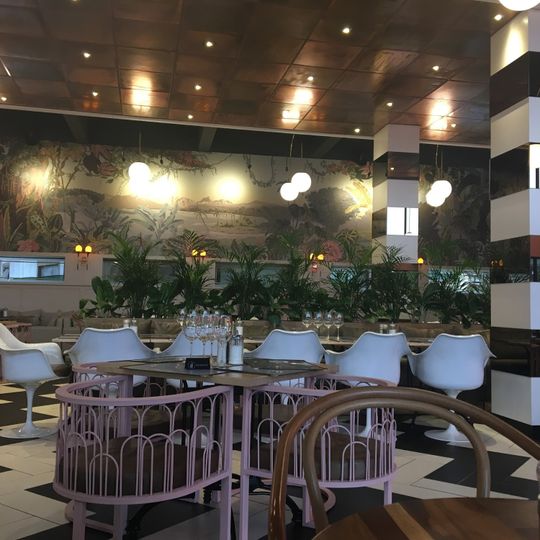 1904 Bistro Américain