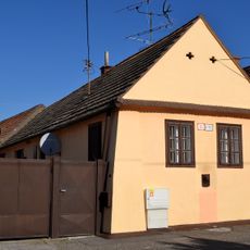 Ľudový dom s hospodár. časťou