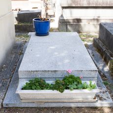 Grave of Lavielle
