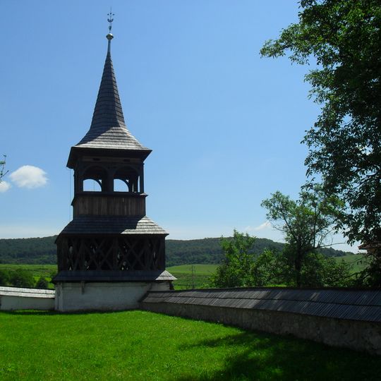 Kalvínsky kostol s areálom, zvonica drevená