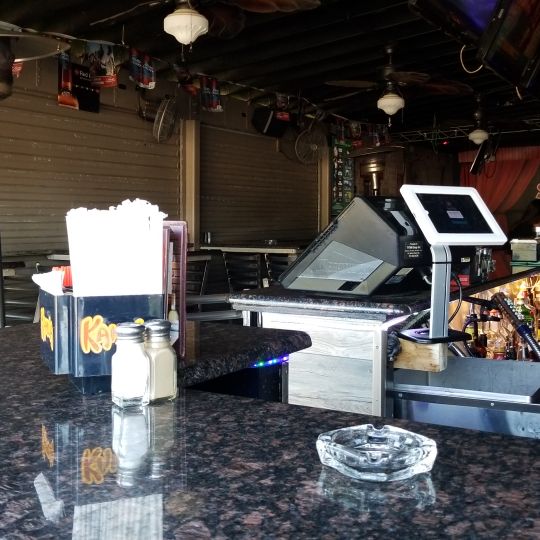 Snappers grill & Comedy Club