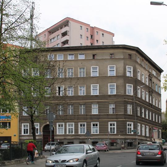 10 Ofiar Oświęcimia Street