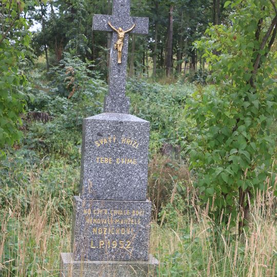 Kříž u silnice západně od Rudíkova