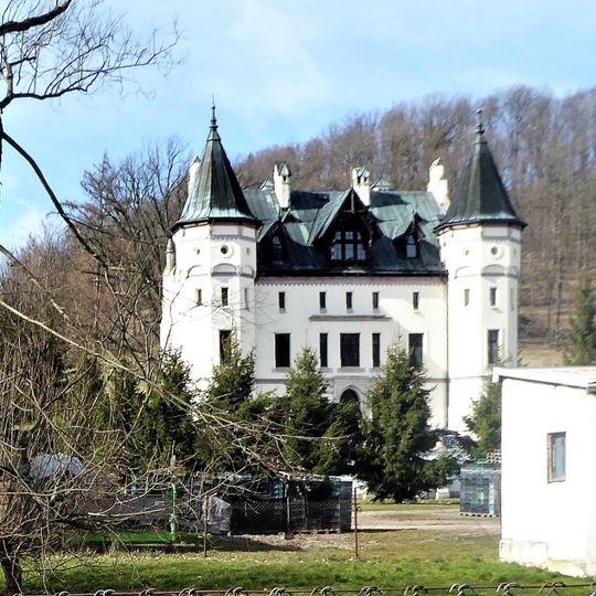 Sokolowiec Schloss