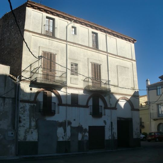 House in carrer d'Espolla, 2