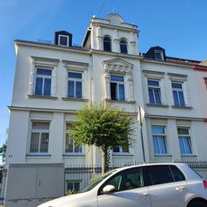 Wohnhaus in halboffener Bebauung mit Einfriedung Humboldtstraße 22