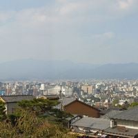 히가시야마구