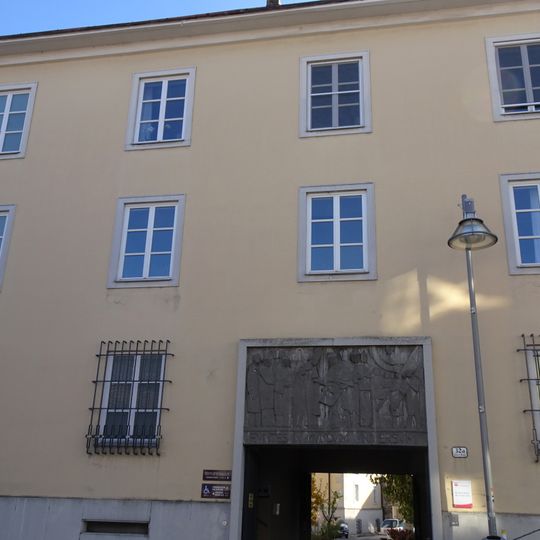 Pfarrhof, Dompfarrhof, rechter Teil