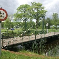 Schutsluis, draaibrug