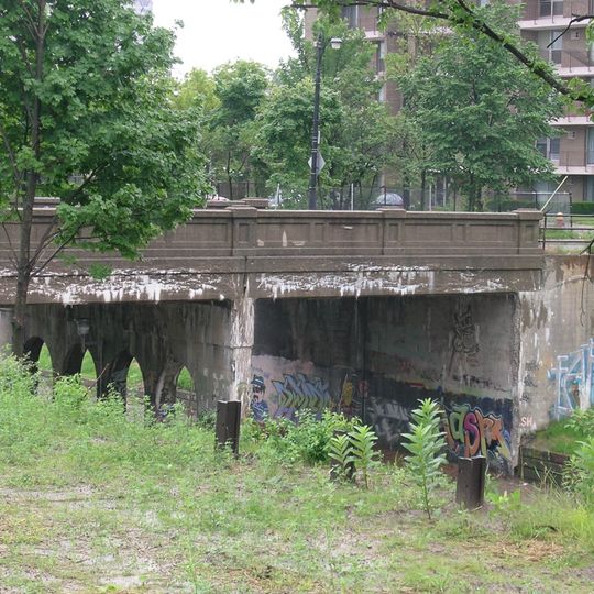 Chestnut Street Bridge