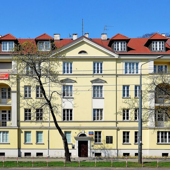Dom przy alei Niepodległości 223