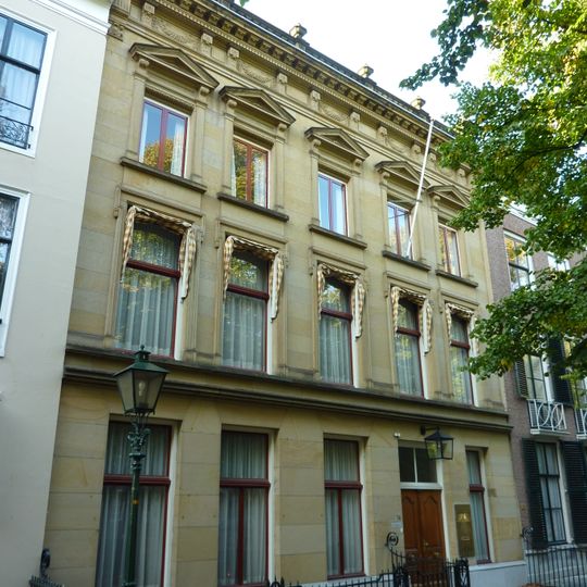 Pand met neorenaissance gevel