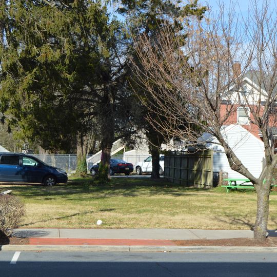 Building at 218 High Street