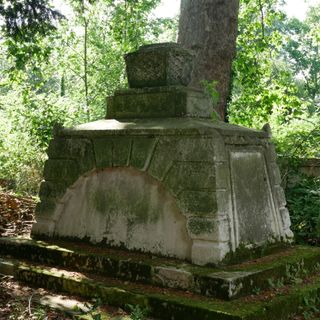 Tench Monument In Grave Yard 40 Yards South West Of Tower