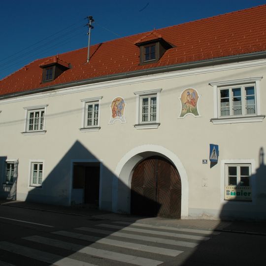 Bürgerhaus und Wirtschaftsgebäude