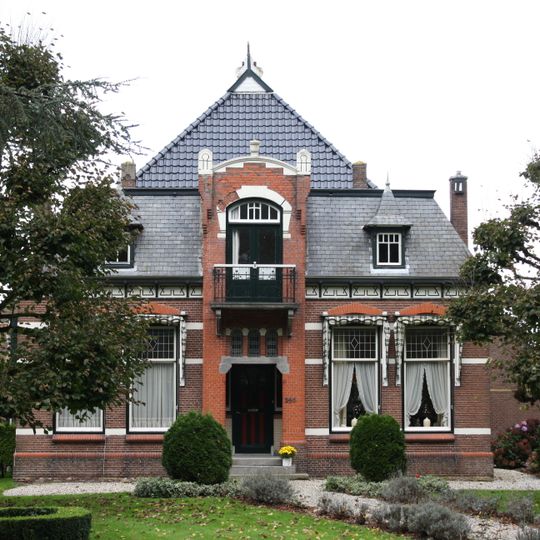 Boerderij met voorhuis met Jugendstil-elementen