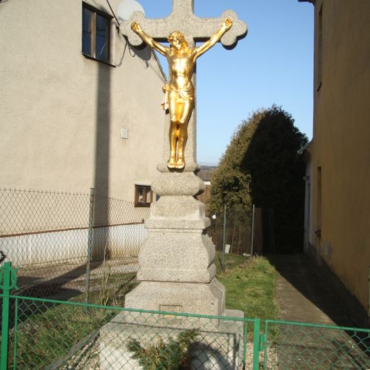Kříž na návsi