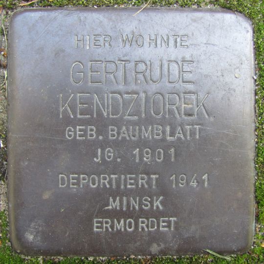 Stolperstein en memoria de Gertrude Kendziorek