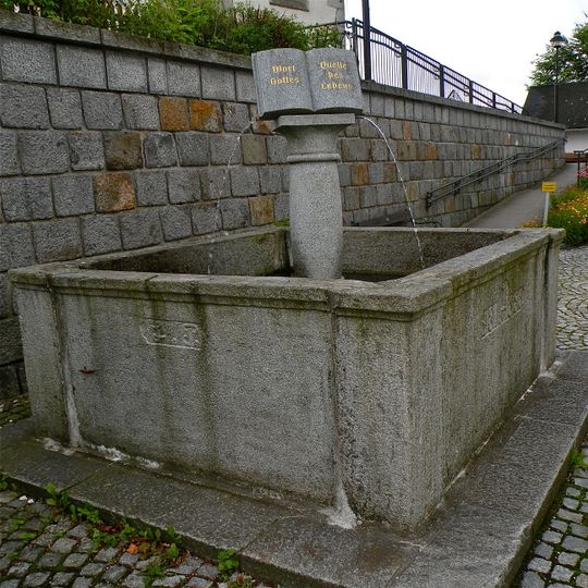 Brunnen