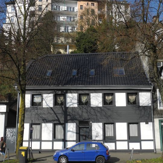 Friedrich-Ebert-Straße 158