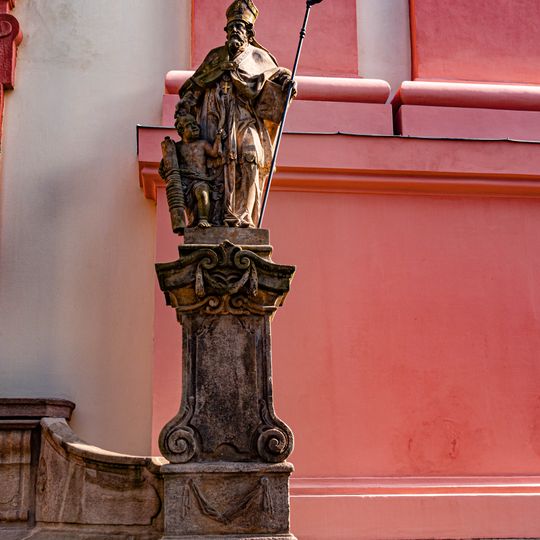 Socha svatého Erazima u chrámu Nanebevzetí Panny Marie v Nové Pace