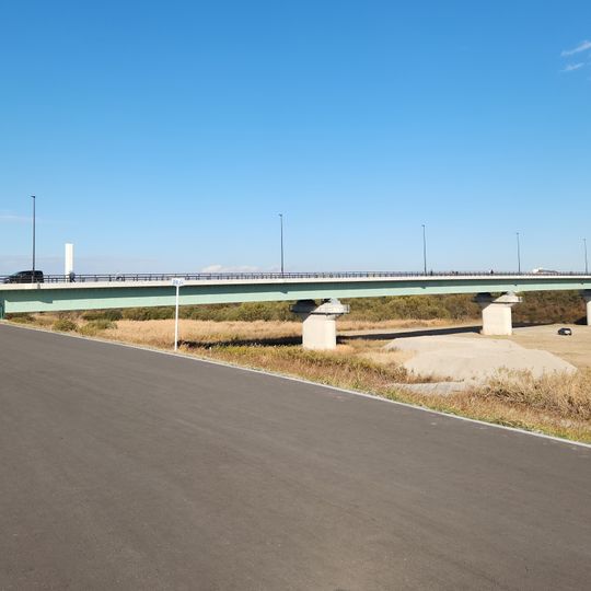 Misato-Nagareyama Bridge