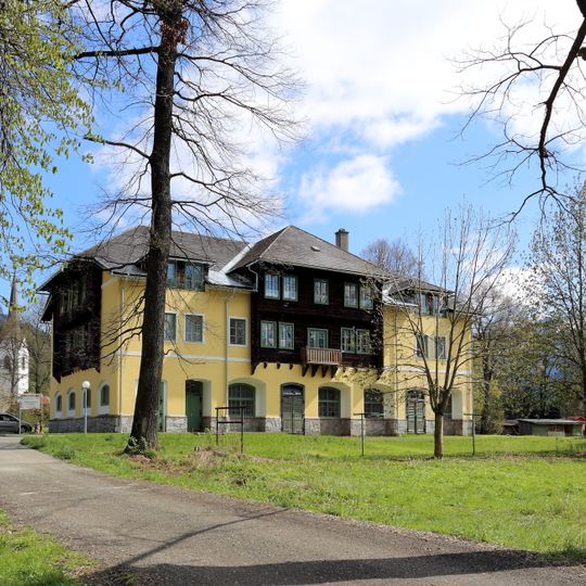 Wohnhaus, Ehem. Fohlenlaufstall