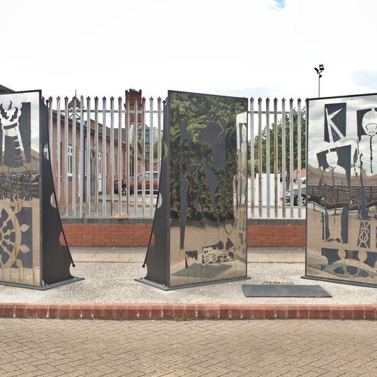 HMS Birkenhead memorial at Woodside