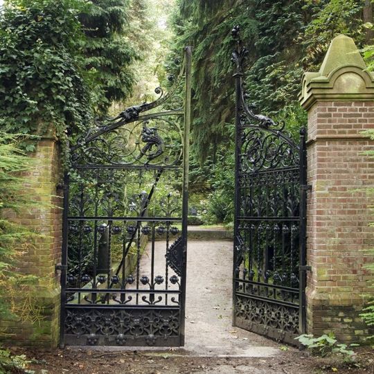 Slangenburg, begraafplaats