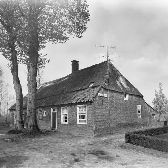 Straten 8, Oirschot