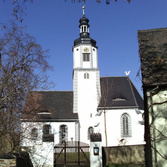 Dorfkirche Neichen: Kirche sowie Kirchhof mit Einfriedung und Denkmal für die Gefallenen des 1. Weltkrieges Mühlgasse 2a